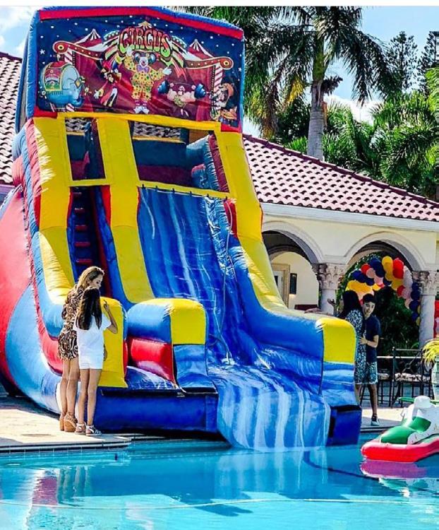 FENIGAL inflatable Slide: Start a new summer water park experience!